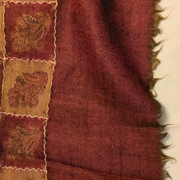 Exquisite Embroidered Wool Wrap - Picture 5 of 5